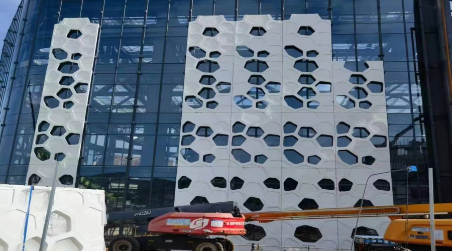 海南體育中心UHPC鏤空幕墻板項(xiàng)目