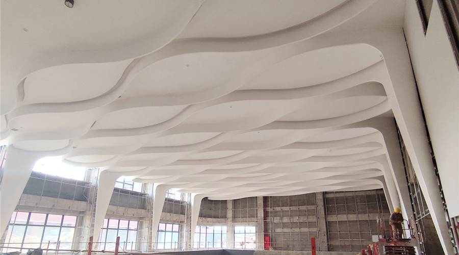 深汕高中園游泳館GRG吊頂項(xiàng)目