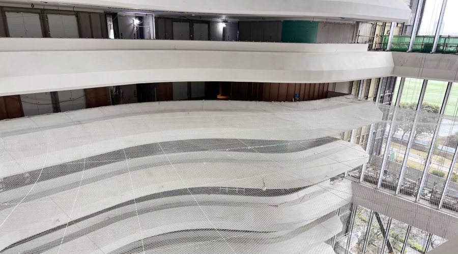 深圳國際交流中心GRG攔河造型工程